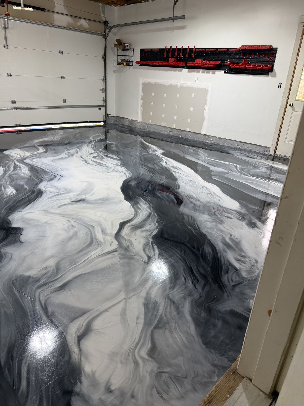 Black and white marble garage